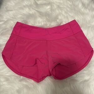 Sonic pink speed up lulu shorts low rise 2.5